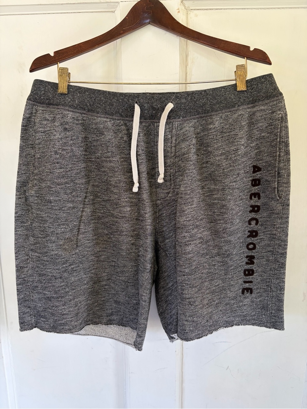 Abercrombie & Fitch Gray Heather Drawstring Hybrid Shorts XL